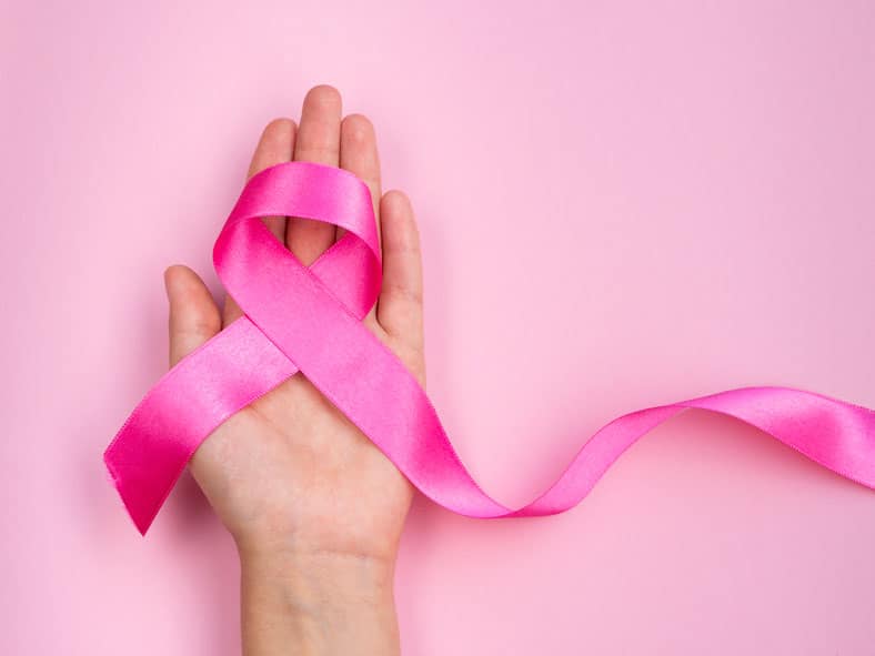 cancer de mama mujeres mayores de 80 años